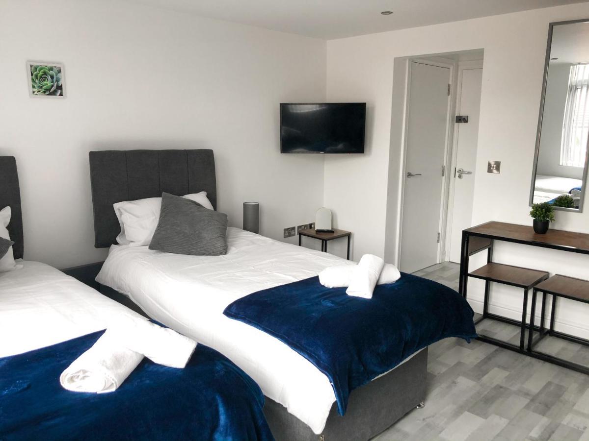 10Min To City - Free Parking - Private Studio - Contractor Friendly — Photos 2